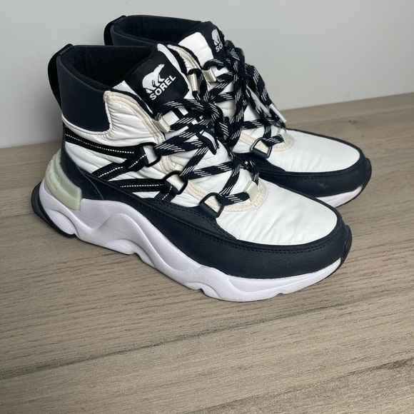 Sorel | Kinetic RNEGD Sport Chunky Storm Boot Athleisure Outdoor Waterproof - Picture 1 of 8